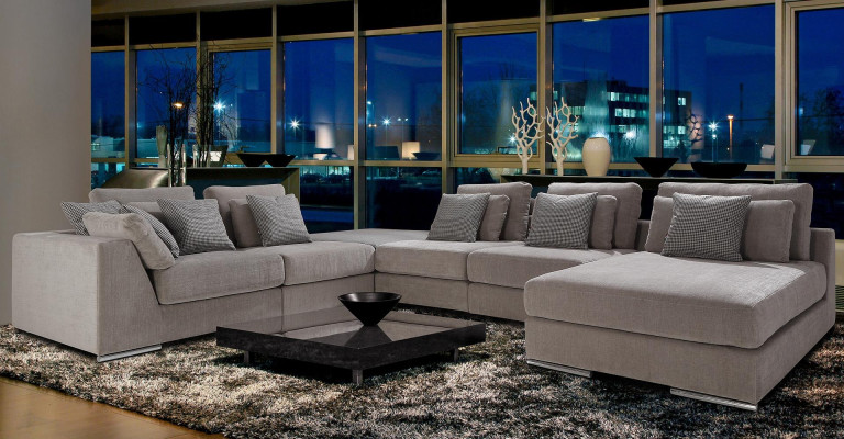 Moderni U-muotoinen sohva