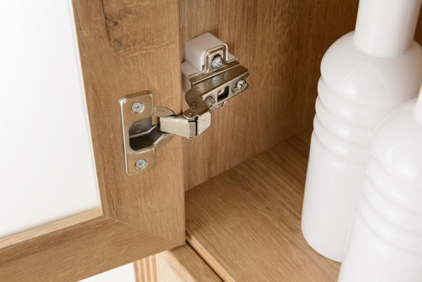 Massiivipuinen seinähylly keittiöön ja kylpyhuoneeseen