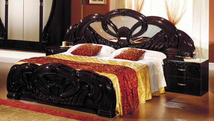 Moderni luksusmakuuhuoneen kalustesarja sänky 2 yöpöytää 6 osaa puuta