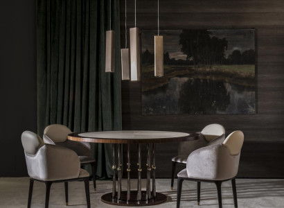 Italialainen barokkityylinen pyöreä ruokapöytä