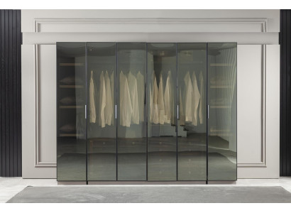 Loft-makuuhuonekalustesarja, jossa on sänky, kaappi, yöpöydät ja 5-osainen lipasto