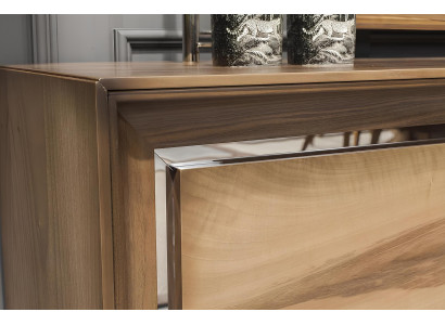 Ylellinen ruokailuryhmä pöydällä ja tuoleilla, lipasto, 7 osaa