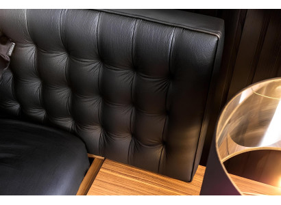 Makuuhuoneen huonekalusarja Täydellinen setti Musta sänky Kaappi Yöpöytä 8 osaa