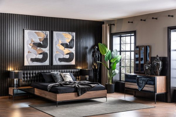 Käytännöllinen musta lipasto makuuhuoneeseen, jossa on 139 cm säilytystilaa