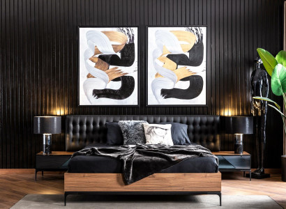 Täydellinen makuuhuoneen kalustepaketti sängyn, yöpöytien ja 4-osaisen kaapin kanssa.