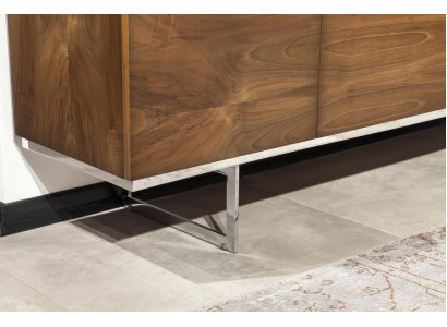 Käytännöllinen teräskaappi peilillä varustettuna säilytystä varten