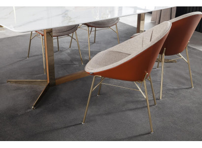 Ylellinen italialaisen muotoilun ruokapöytä 4 tuolilla