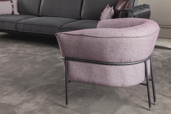 3+1 paikkainen sohva modernissa harmaassa italialaisessa muotoilussa