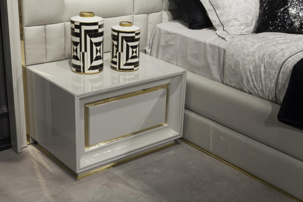 Makuuhuoneen huonekalut valkoiset kultaiset sängyt yöpöydät 4 osaa