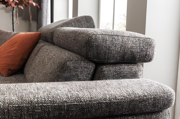 Moderni harmaa nahkatuoli