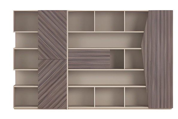 Moderni beige ja ruskea hyllyjärjestelmä puuefektillä, avoin kaappi laatikoilla