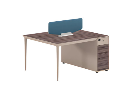 Työpöytä houkuttelevilla beige- ja ruskeasävyisillä jakopaneeleilla, joissa on laatikoita ja sininen lukitus