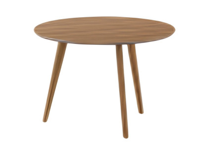 Moderni matala pöytä pyöreällä pinnalla ja yksinkertaisilla puujaloilla