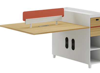 Moderni puinen pöytä, jossa on selkänoja, säilytystilaa ja hyllyt