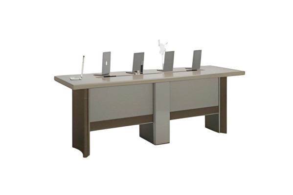 Moderni vaaleanharmaa kokouspöytä