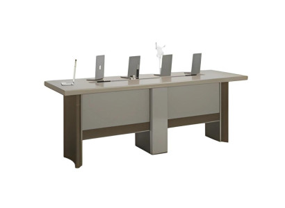 Moderni vaaleanharmaa kokouspöytä