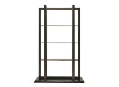 Tyylikäs ruskea puuhylly