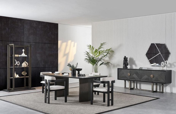 Tyylikäs ruskea puinen ruokapöytä, jossa on 4 tuolia ja konsoli