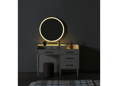 Moderni puinen lipasto peilillä makuuhuoneeseen