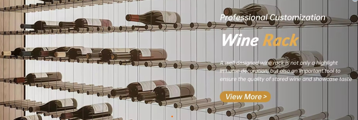 Tyylikäs musta ruostumattomasta teräksestä valmistettu viinikaappi modernilla muotoilulla