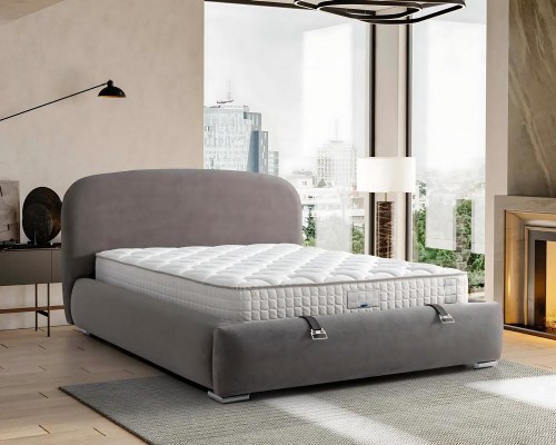 Tyylikäs harmaa sänky tekstiili- ja puupatjalla