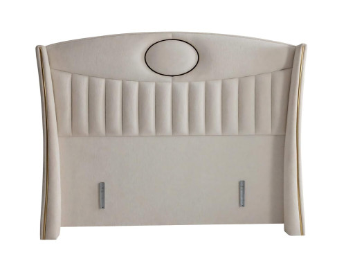 Tyylikäs sänky vaaleanbeigellä tekstiili- ja puupatjalla