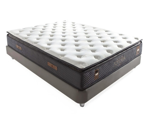 Tyylikäs harmaa sänky tekstiili- ja puupatjalla