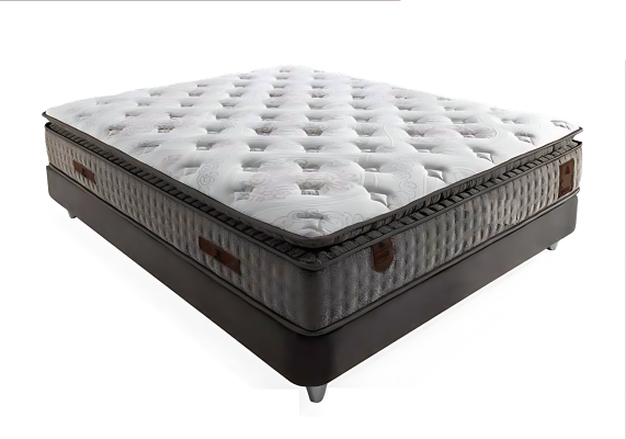 Beige puusänky patjalla – Tyylikäs huonekalu makuuhuoneeseen