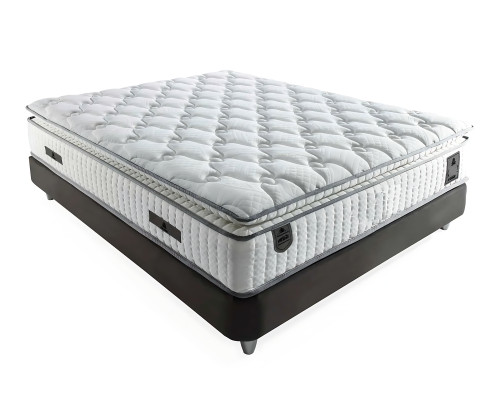 Tyylikäs harmaa sänky tekstiili- ja puupatjalla