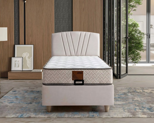 Tyylikäs sänky tekstiilipatjalla beige