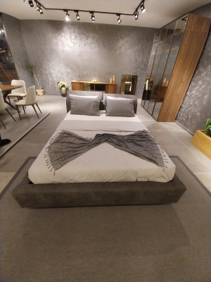 Roter Chesterfield-suunnittelutuoli, luksusnahkatuoli, baarituolit, pehmustetut istuimet.