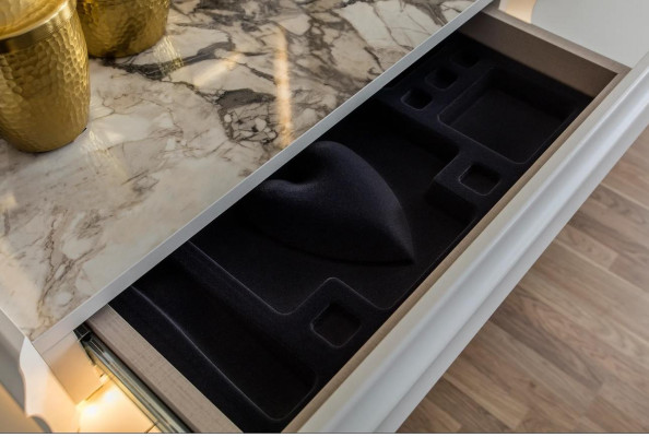 Bett Sänkylaatikko Boxspring-sänky 180x200 Makuuhuone Design Kaksoismoderni
