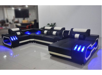 Valoisa kulmasohva USB-asemalla