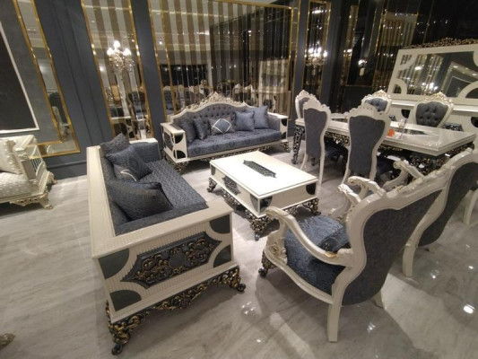 Luxurious-sarjan kaksi hienoa 3-paikkaista sohvaa Korkealaatuisten materiaalien sohvasarja