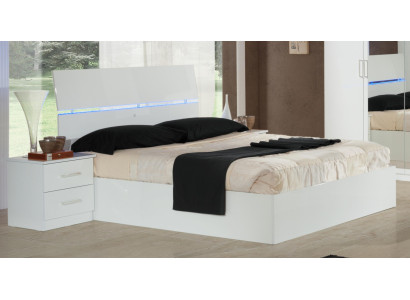 Kaksipaikkainen sänky 2x yöpöytää puu design sängyt moderni tyyli 3-osainen LED-valo