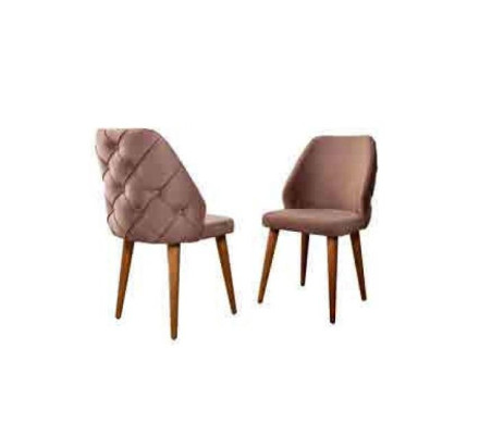 Puinen pehmustettu tuoli beige takaisin Chesterfield puujaloilla ruokailuhuoneeseen