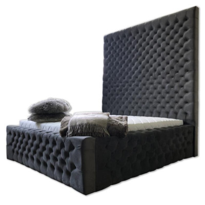 Suunnittelijan moderni Chesterfield-sänky modernissa luxustyylissä korkealla päädyllä