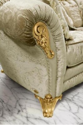 Beige Chesterfield-vuodesohva makuuhuone yöpöydät luksuskalusteet