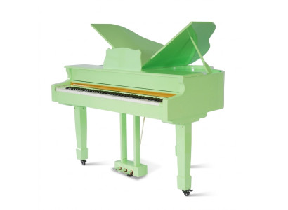 Digitaalinen piano kiiltävällä pinnalla