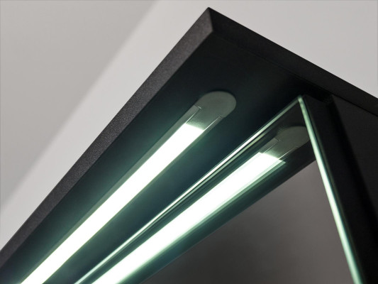 Peilikaappi Seinäkaappi Kylpyhuonekaappi peilillä 60 cm LED