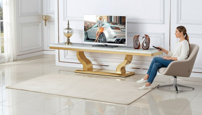 Moderni TV-taso ruostumattomasta teräksestä, uusi kommodori, konsolit