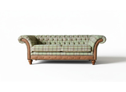 Ylellinen muotoilijasohva Chesterfield-tyylissä kolmelle istuimelle