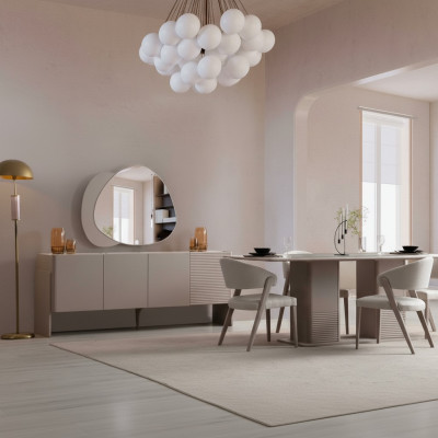 Ylellinen beige ruokailuryhmä, puinen pöytä, 4x istuinkalustettu tuoli, tarjoilukaappi, 6-osainen