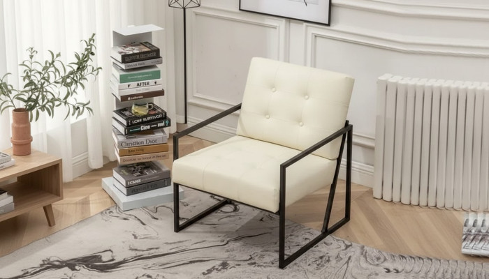 Eksklusiivinen nojatuoli olohuone moderni tyyli beige tekstiili metallijalat